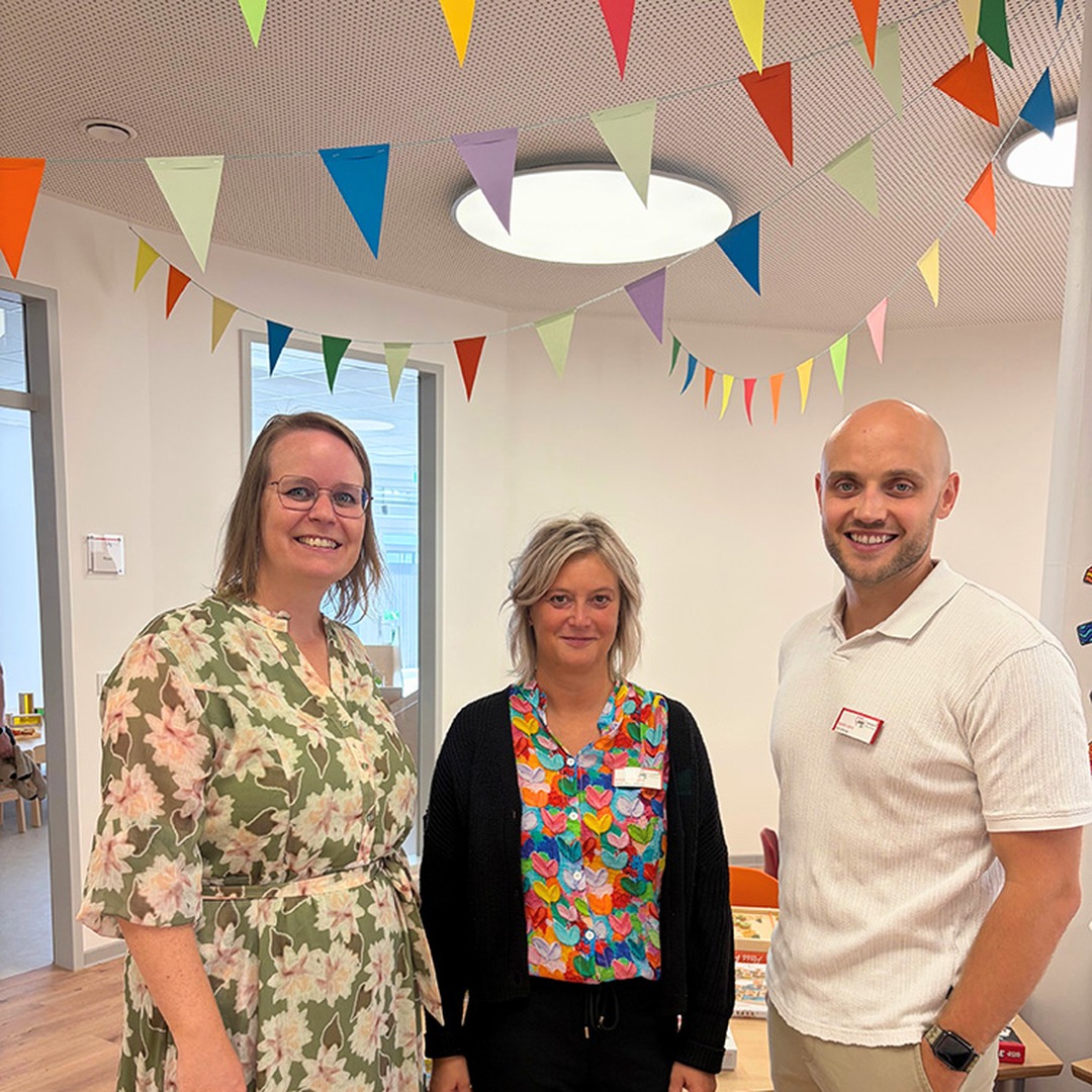 v. l. n. r.: Michaela Naunheim (Vorständin AWO Rheinland), Antje Kullmann (stellv. Kita-Leitung AWO Kita Am Hain Diez), Marvin Lenz (Kita-Leitung AWO Kita Am Hain Diez). Fotografin: Frauke Heyer